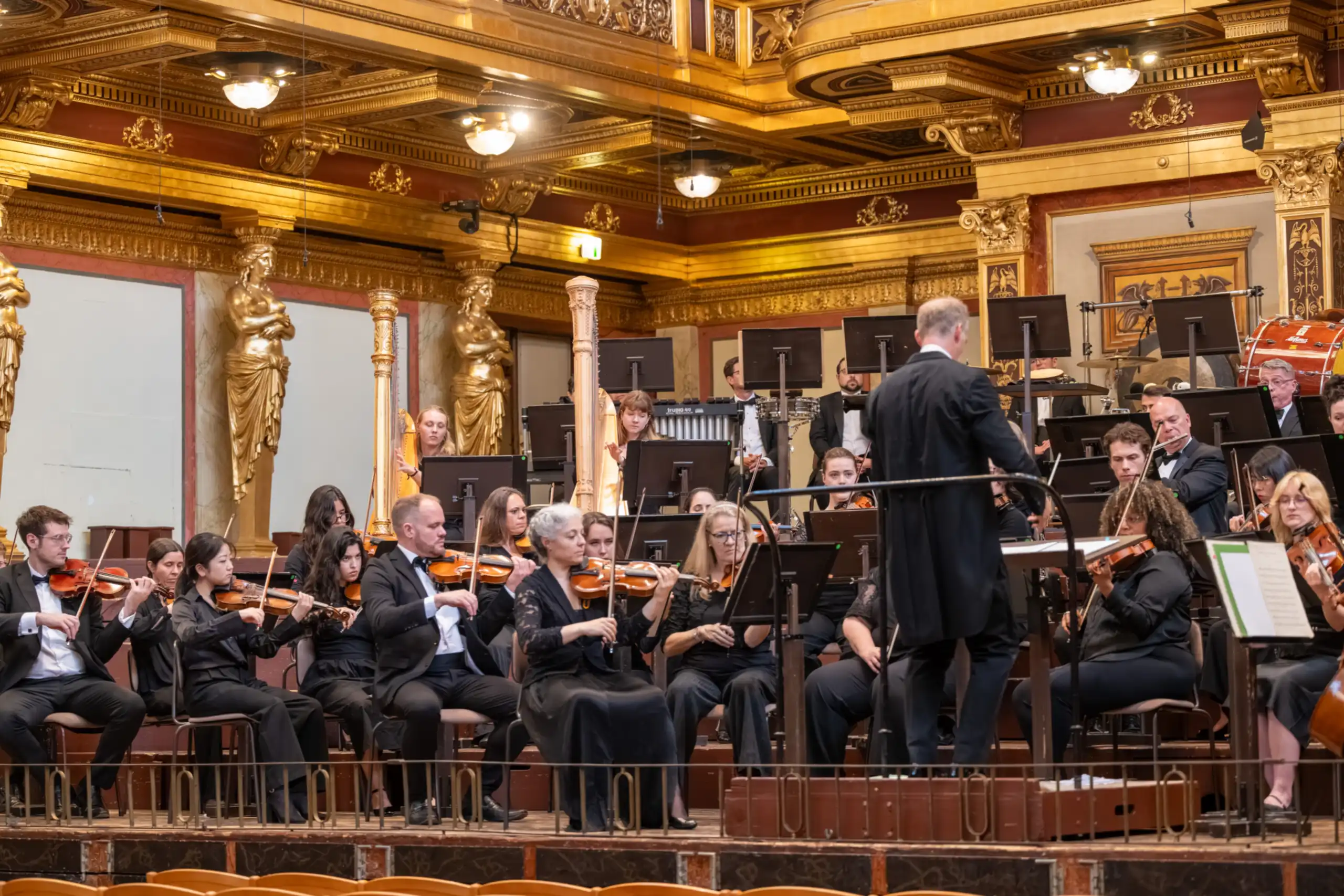 AIMS Orchester im Goldenen Saal des Wiener Musikvereins